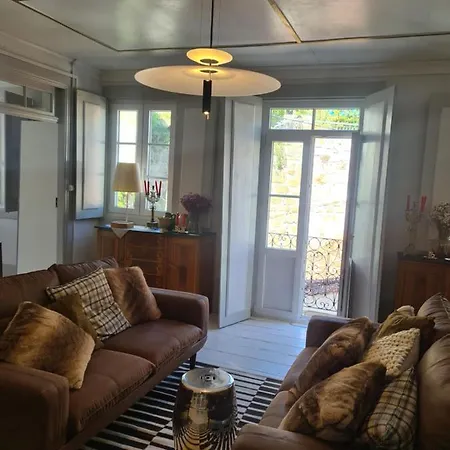 Douro Bay House
